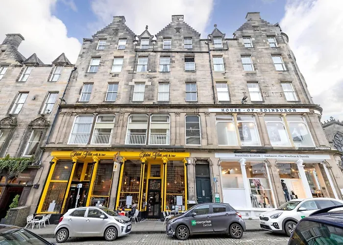 Joivy Stunning Flat Near St Giles Cathedral