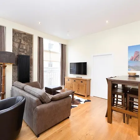 Joivy Stunning Flat Near St Giles Cathedral Apartment Edinburgh Exterior photo