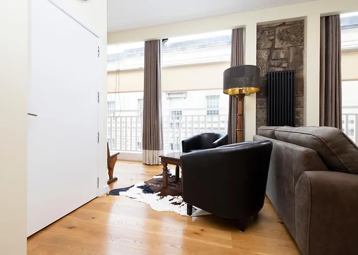 Joivy Stunning Flat Near St Giles Cathedral